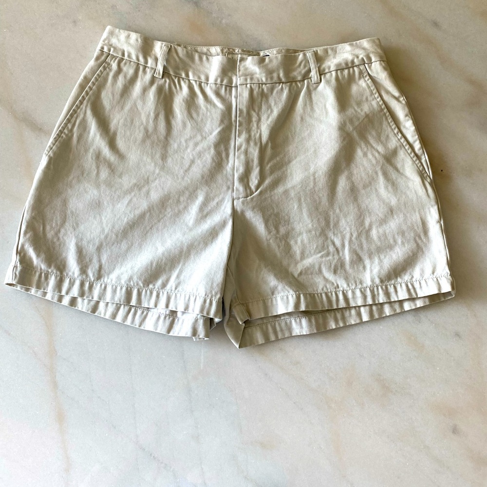 Vintage Gap 100% cotton! high waist Loose Fit shorts by original owner. Size 10